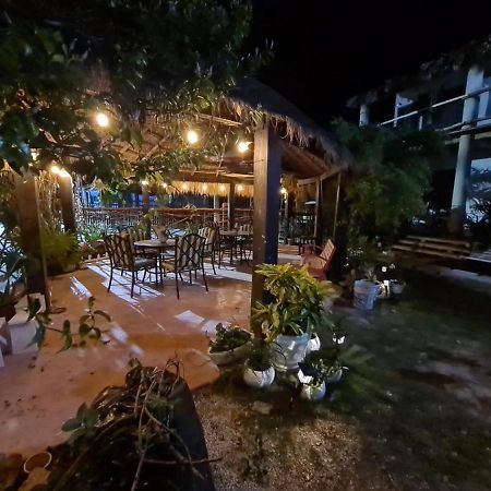 Отель Don Panchon Y Maruxa Остров Холбокс Экстерьер фото